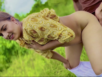 breast-feed bit chhoti